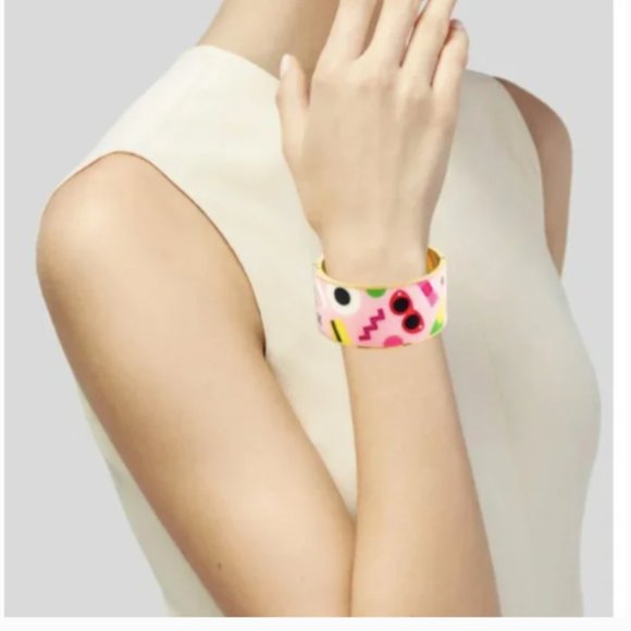 kate spade x Darcel | Donut Taxi Magnetic Hinged Bangle - Picture 2 of 11